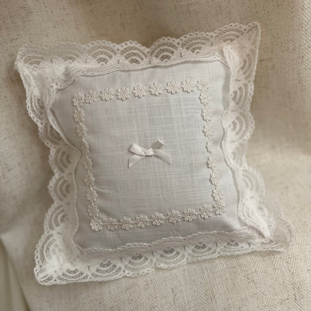 Lace trim cushion cover